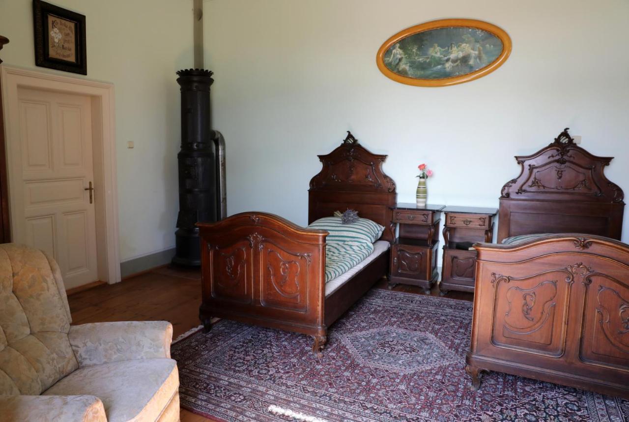Historicke Apartmany Zelenohorska Posta Nepomuk Luaran gambar